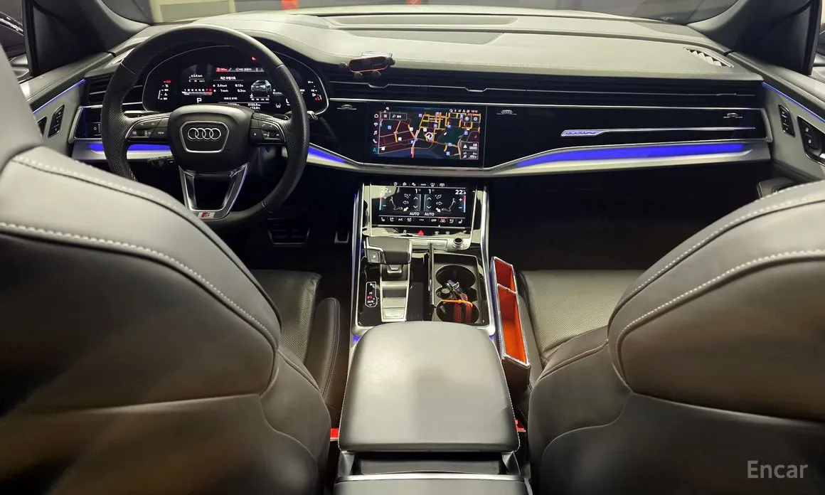 Фото 7 - Audi Q8