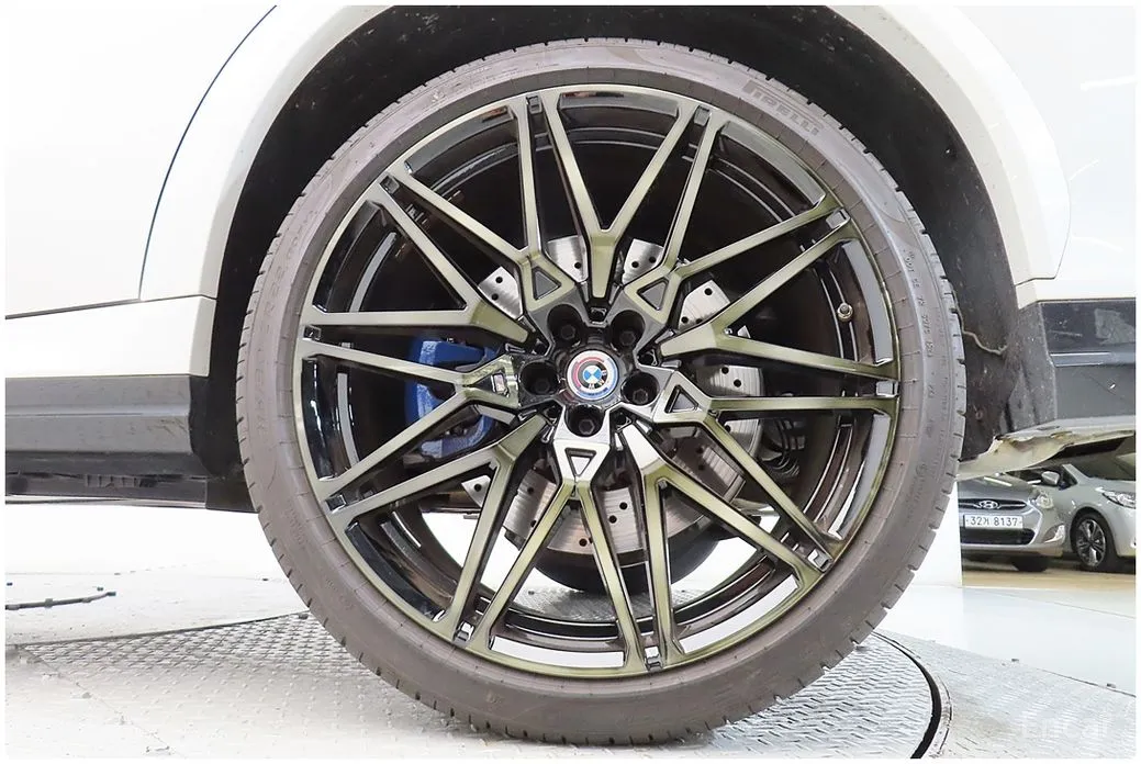 Фото 11 - BMW X6 M