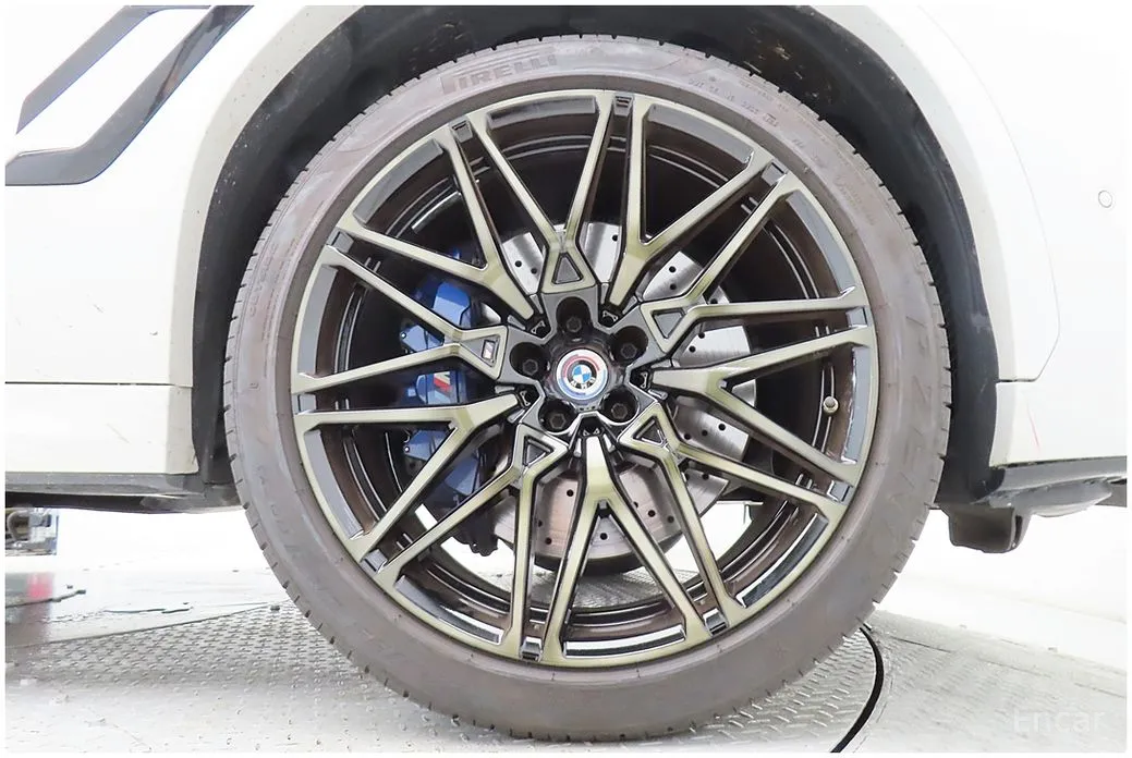 Фото 12 - BMW X6 M