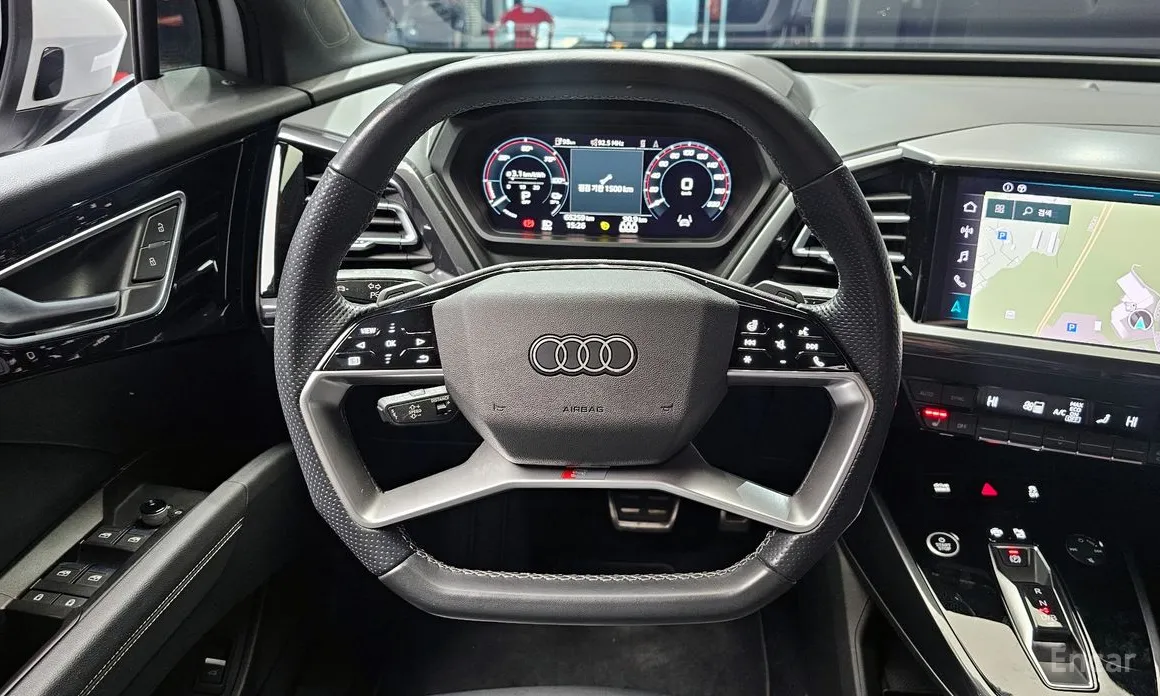 Фото 14 - Audi Q4 e-tron