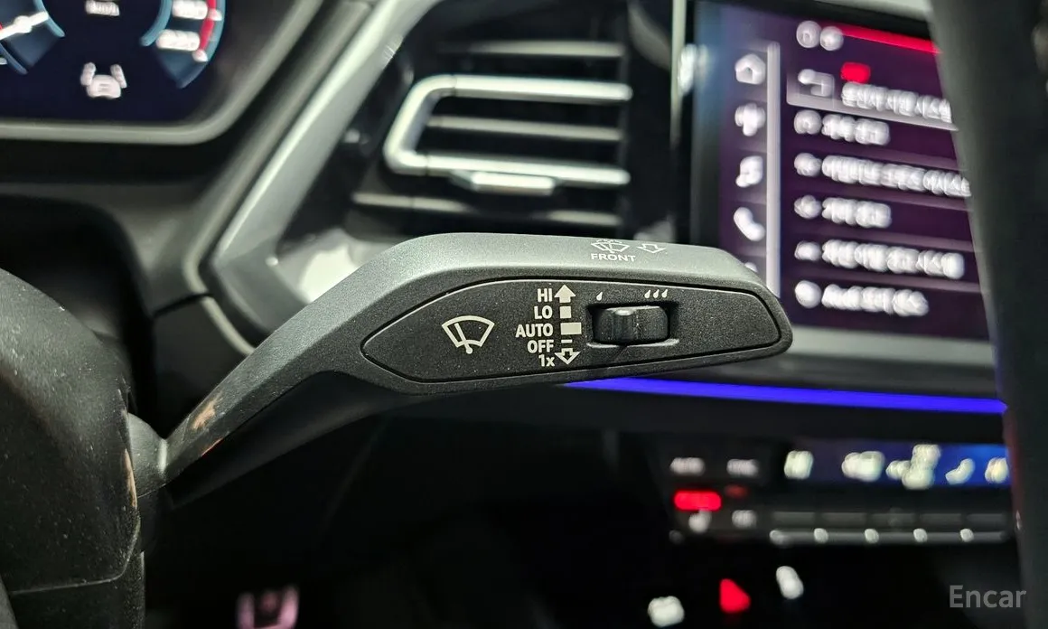 Фото 17 - Audi Q4 e-tron