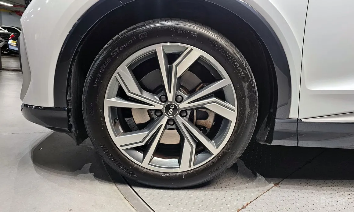 Фото 5 - Audi Q4 e-tron