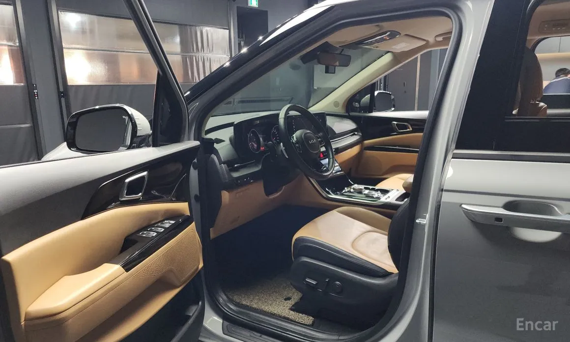 Фото 10 - Kia Carnival