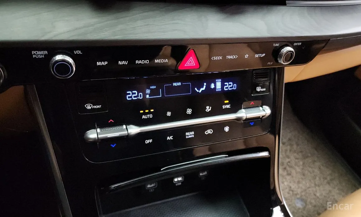 Фото 17 - Kia Carnival