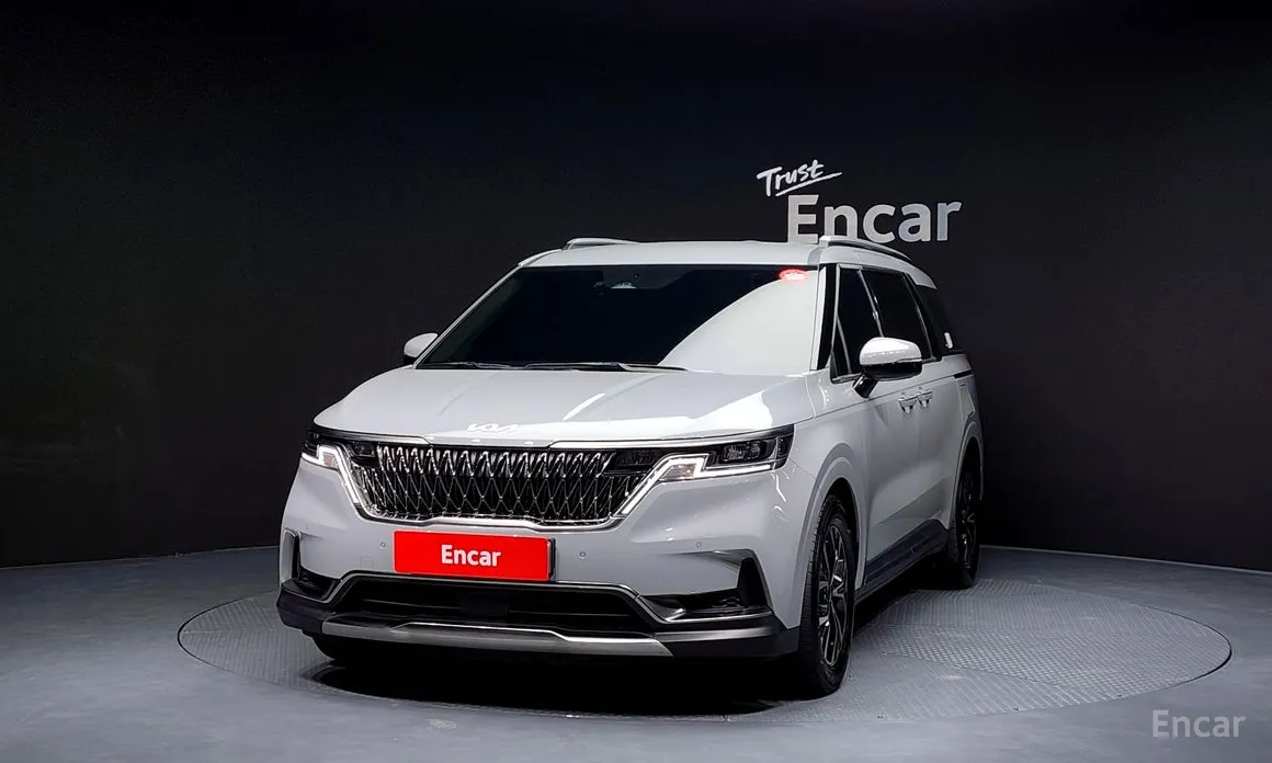 Фото 3 - Kia Carnival