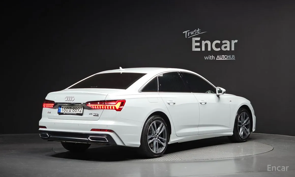 Фото 2 - Audi A6