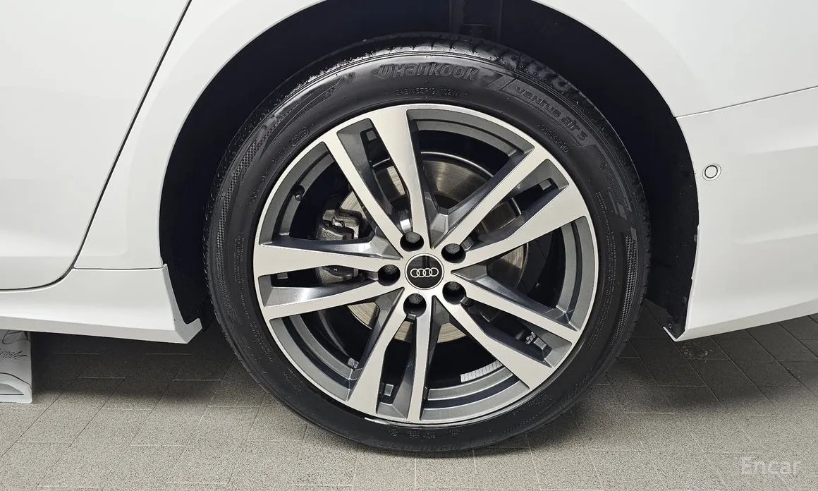 Фото 5 - Audi A6