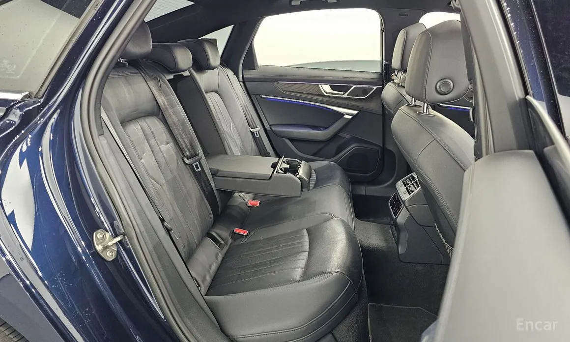 Фото 12 - Audi A6