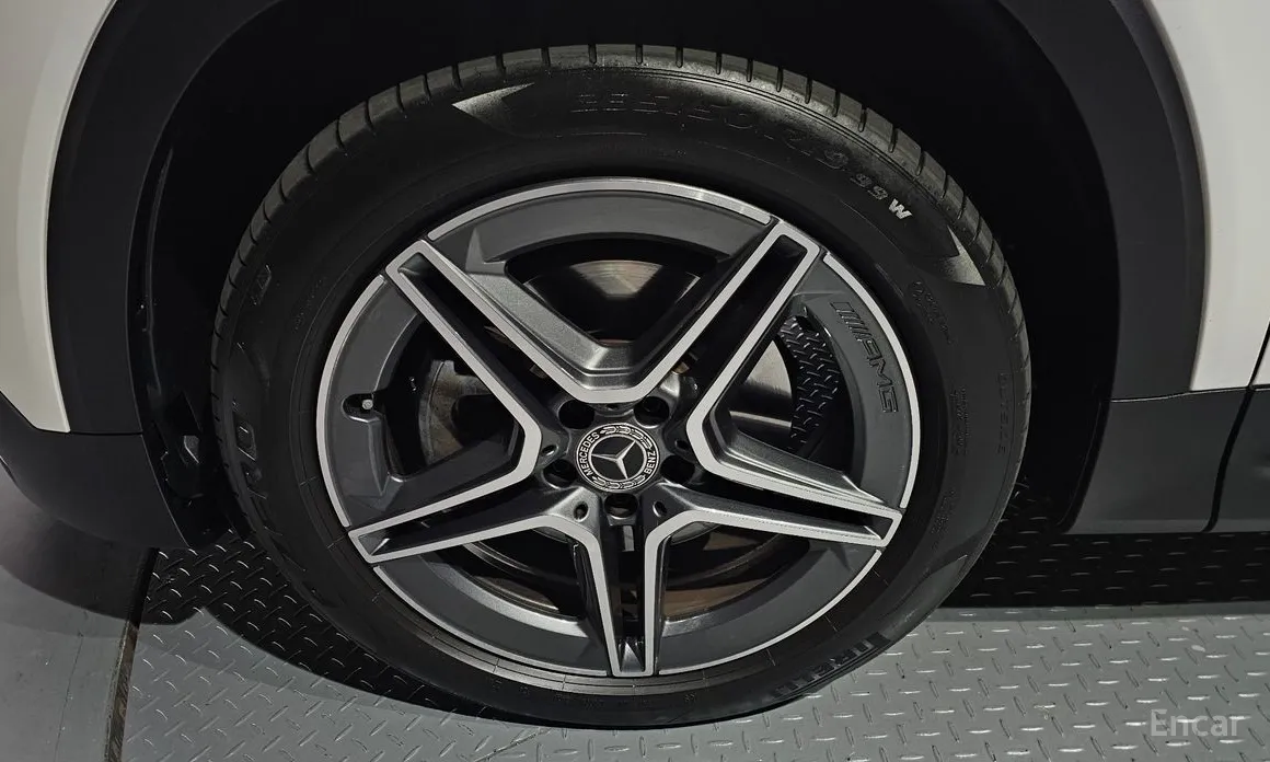 Mercedes-Benz GLB-Class 2020 GLB250 4MATIC