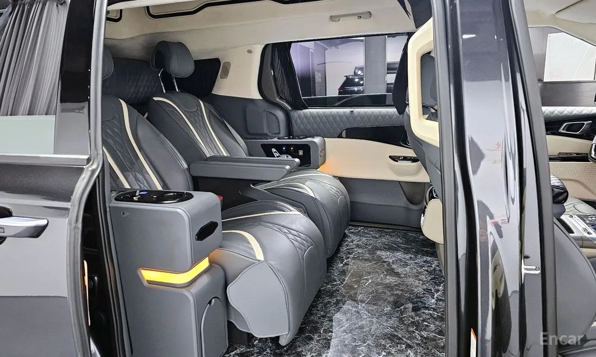 Фото 12 - Kia Carnival