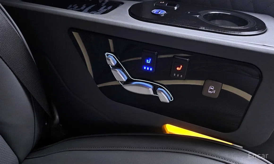 Фото 18 - Kia Carnival