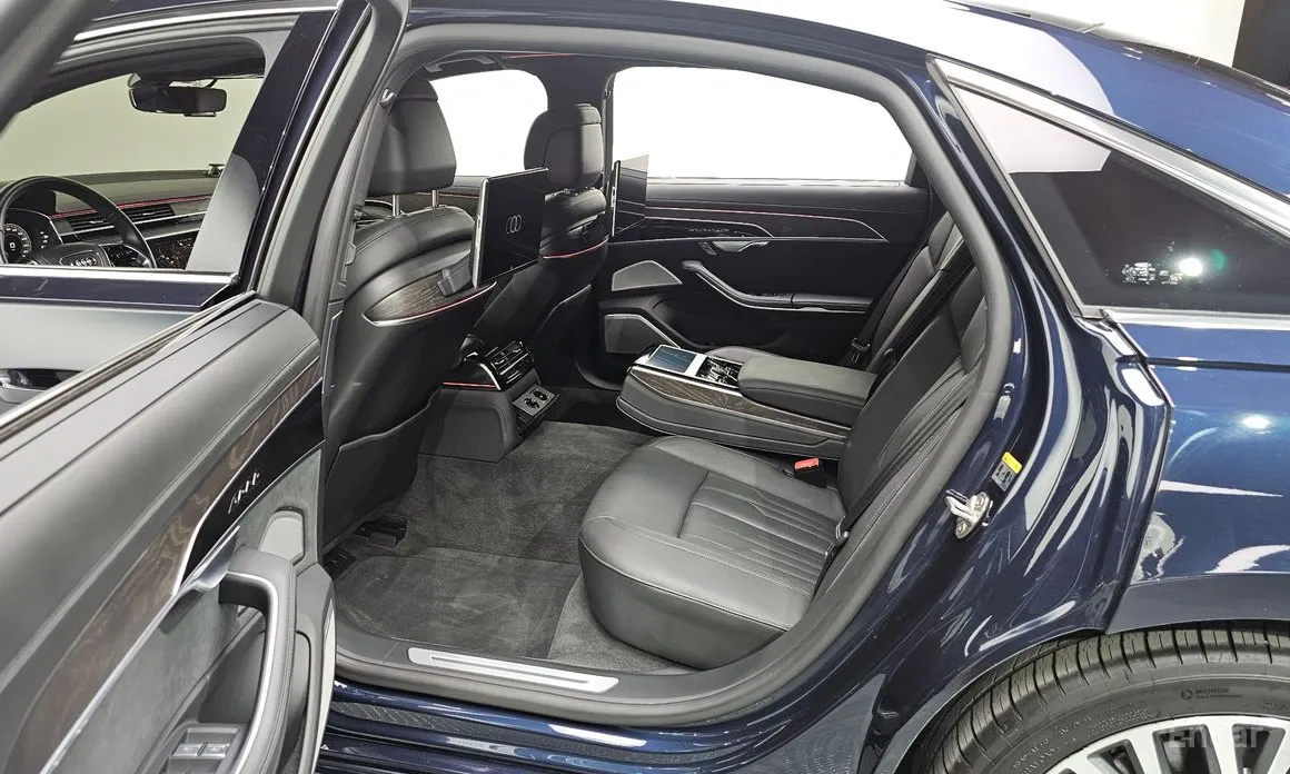 Фото 11 - Audi A8