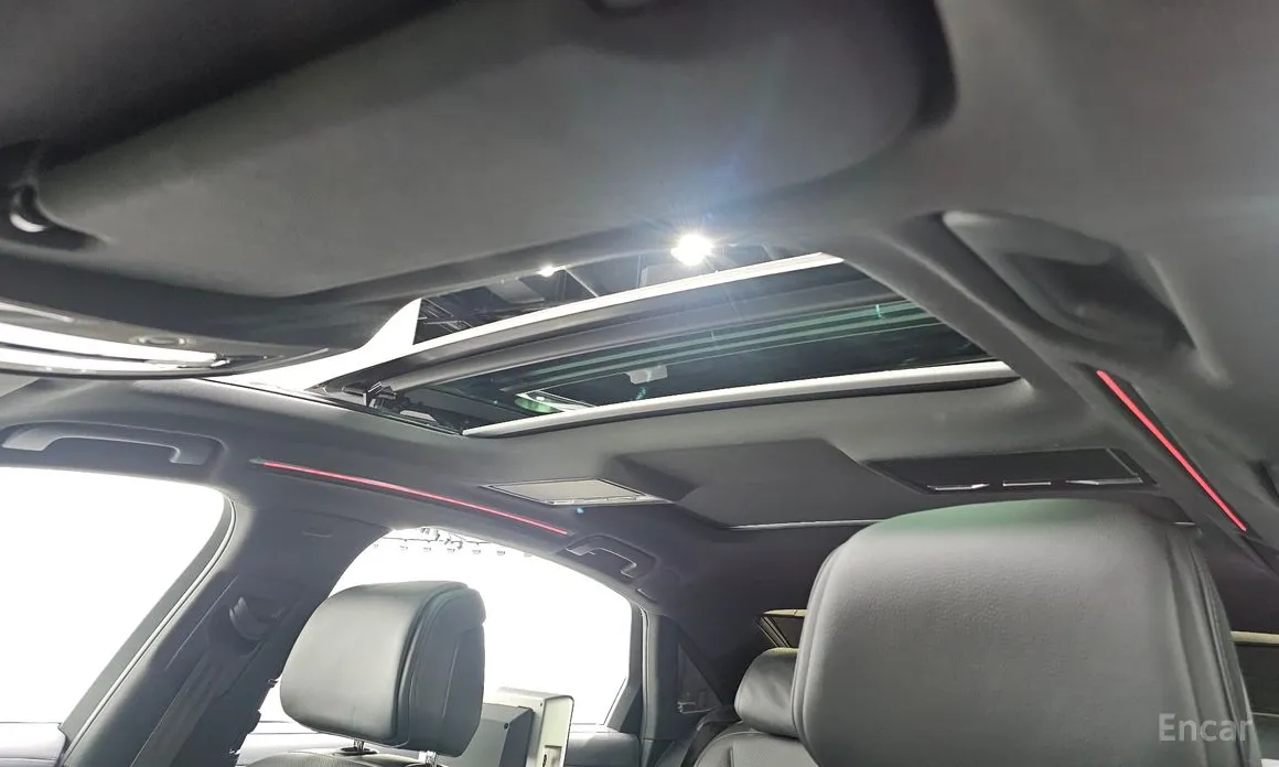 Фото 18 - Audi A8