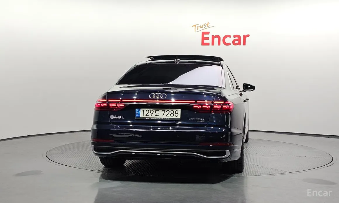 Фото 4 - Audi A8