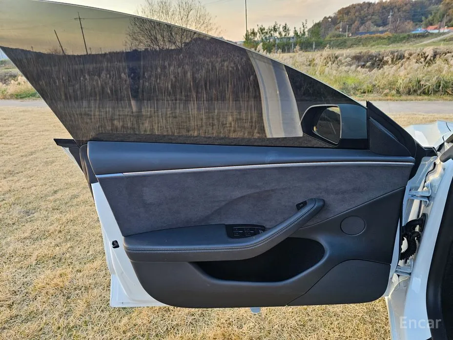 Фото 12 - Tesla Model 3