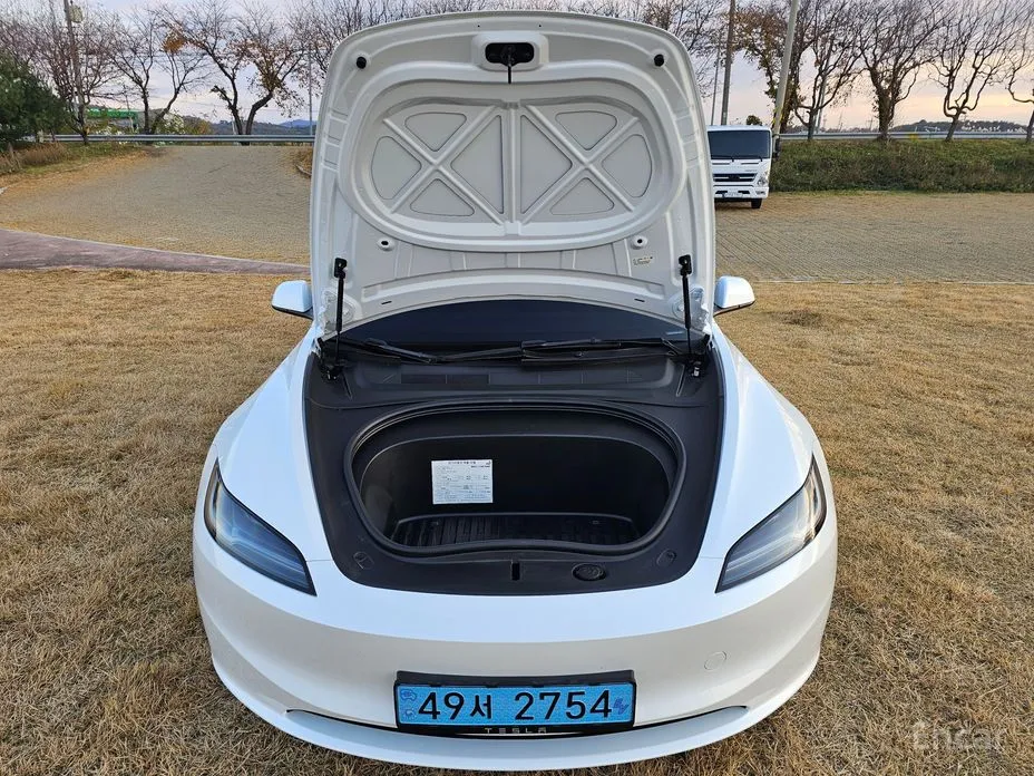 Фото 17 - Tesla Model 3