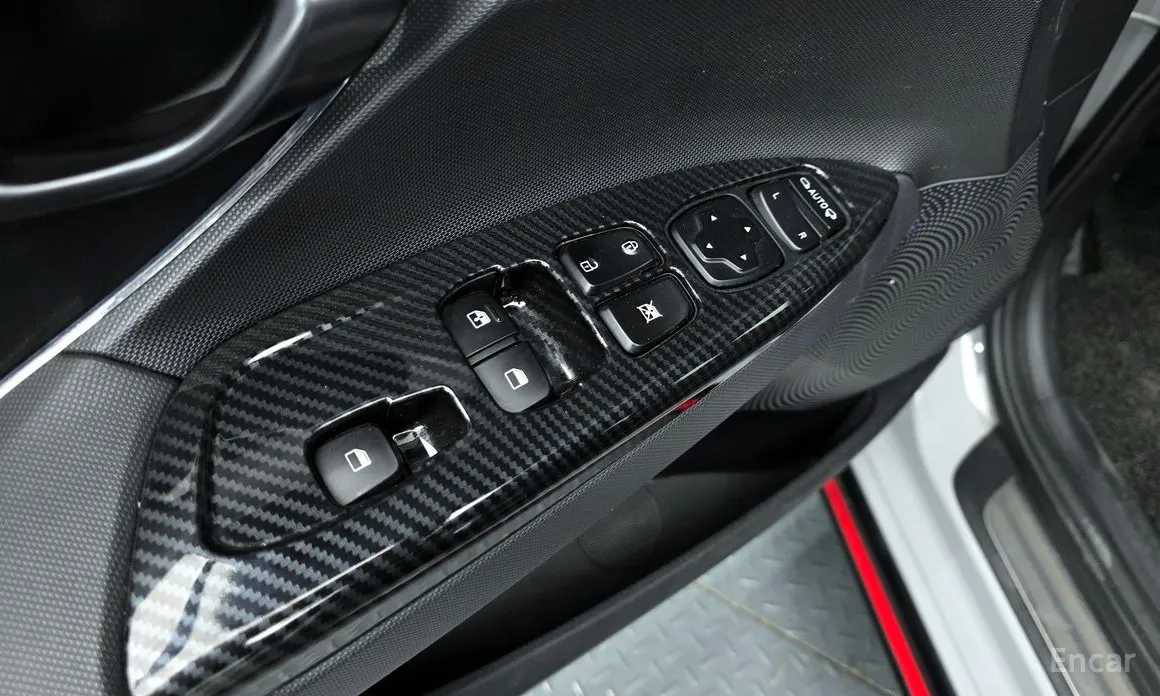 Фото 11 - Hyundai Veloster