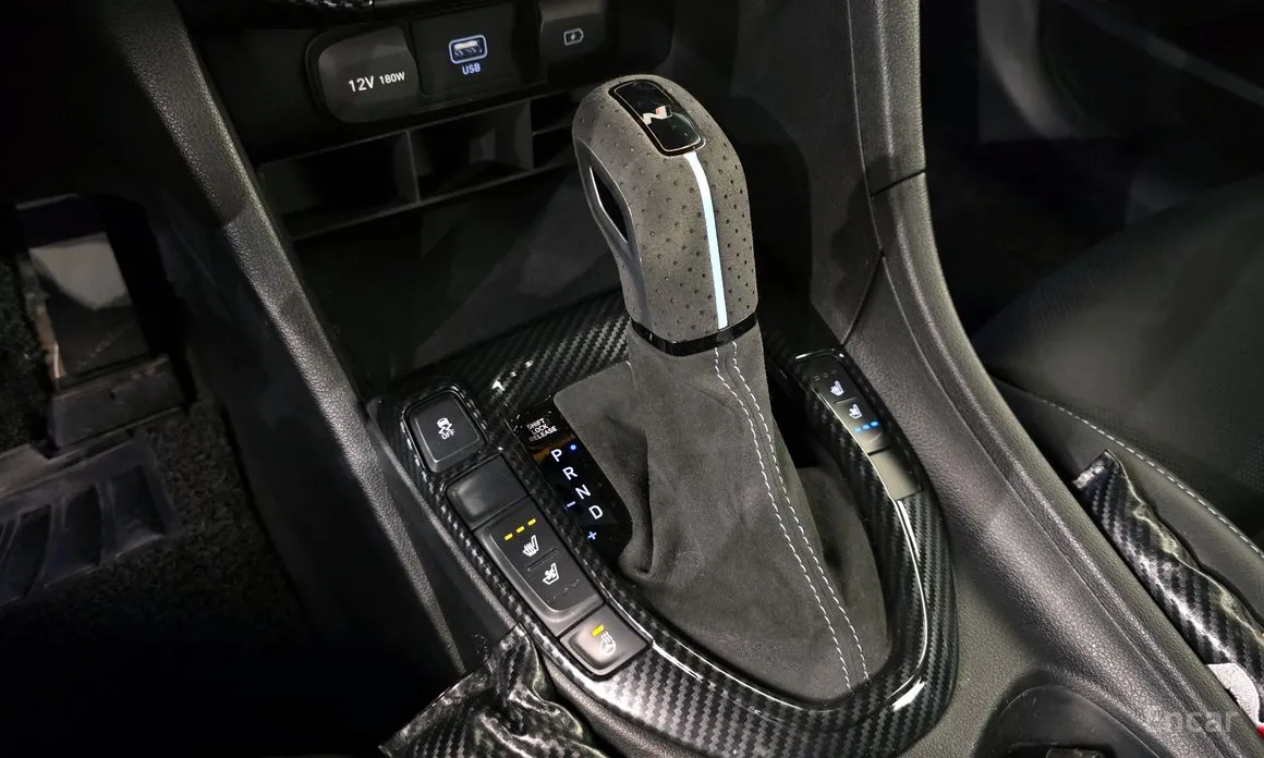 Фото 9 - Hyundai Veloster