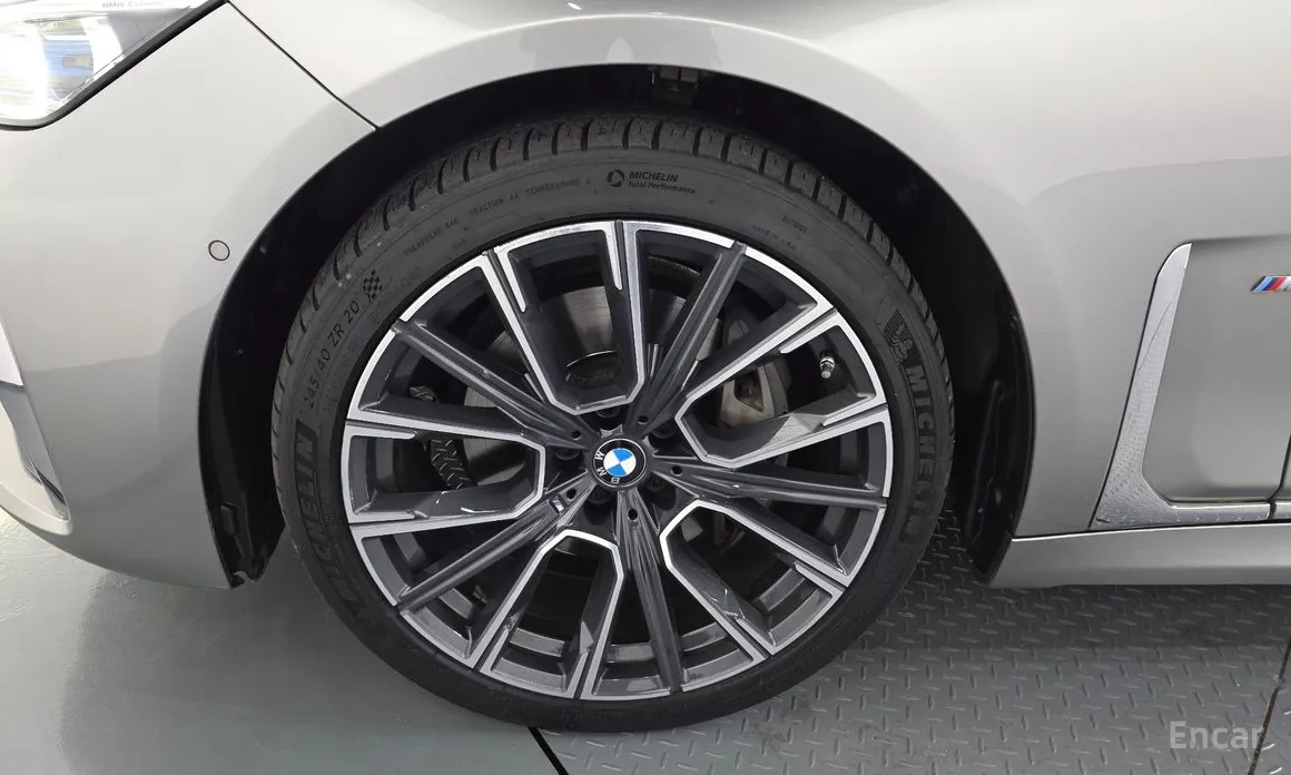 BMW 7 Series 2015 740Li xDrive M Sport Package