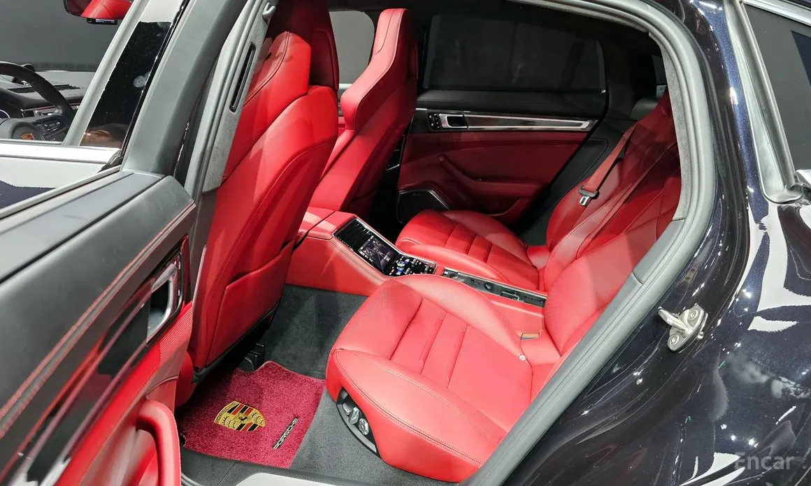 Фото 12 - Porsche Panamera