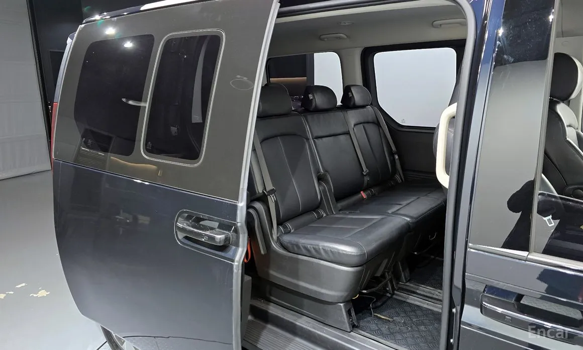 Фото 12 - Hyundai Staria