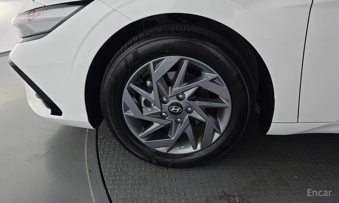 Фото 5 - Hyundai Avante