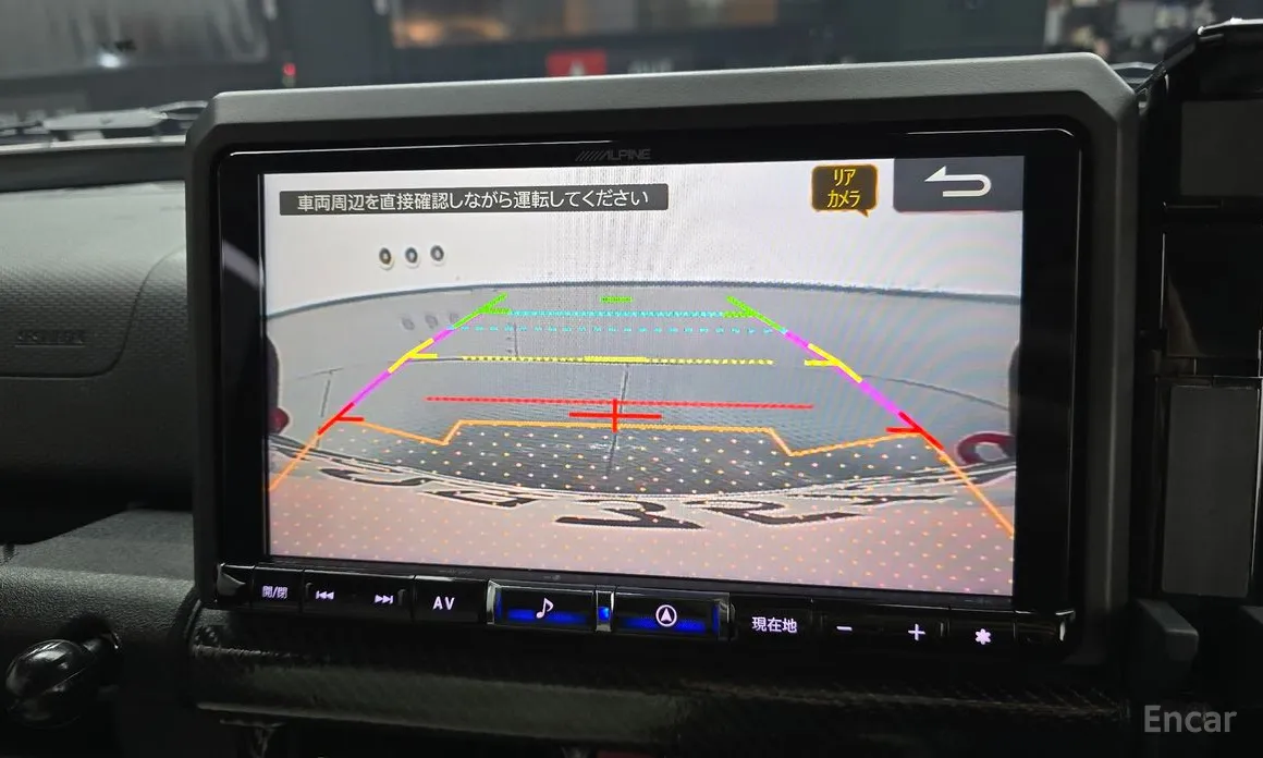 Фото 14 - Suzuki Jimny