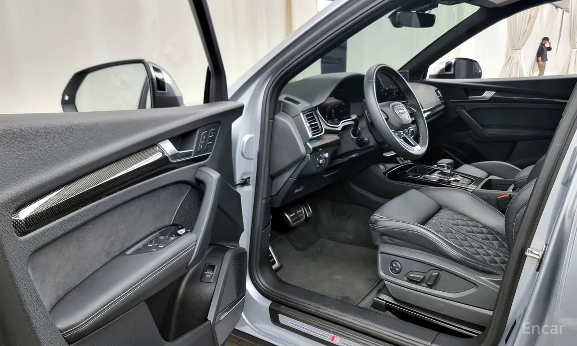 Фото 10 - Audi SQ5