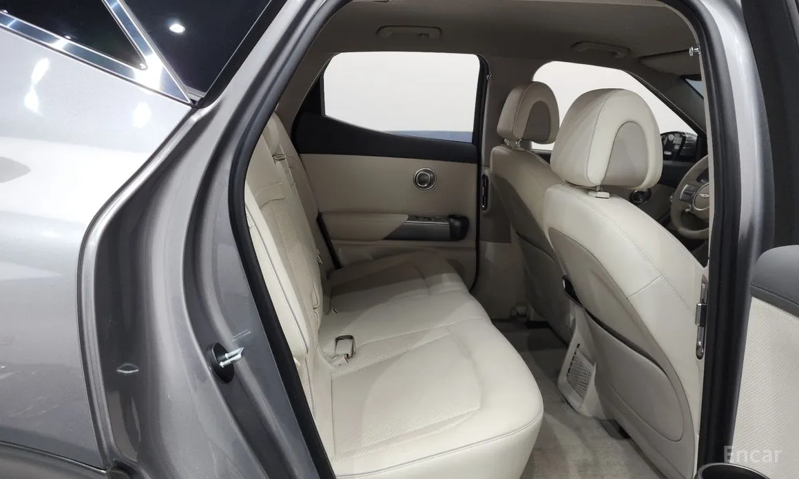 Фото 12 - Genesis GV60