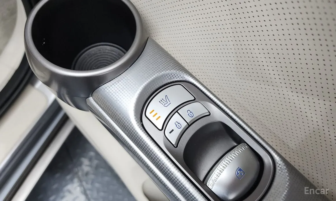 Фото 19 - Genesis GV60