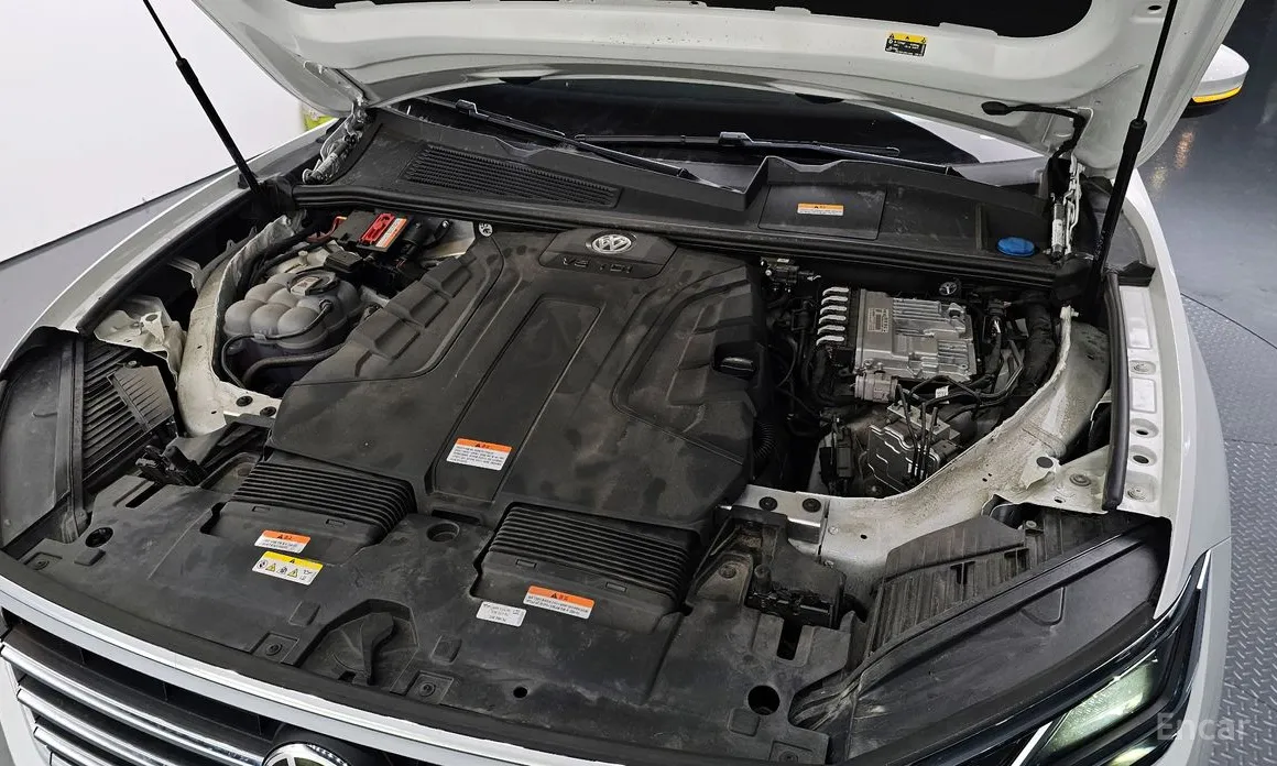 Фото 6 - Volkswagen Touareg