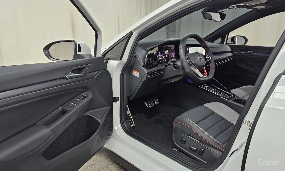 Фото 10 - Volkswagen Golf