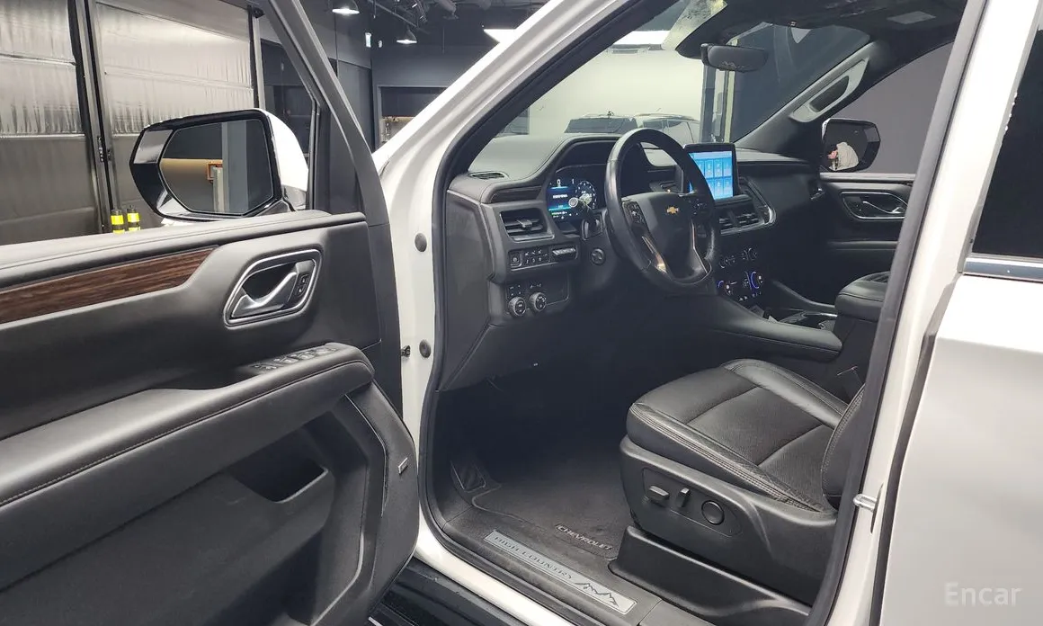 Фото 10 - Chevrolet Tahoe