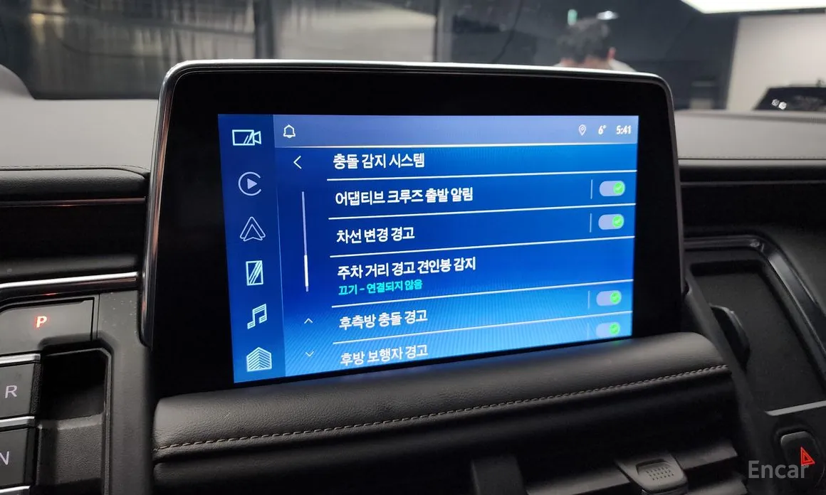 Фото 16 - Chevrolet Tahoe