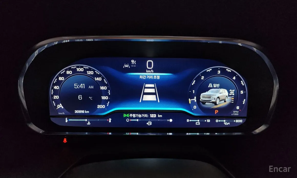 Фото 8 - Chevrolet Tahoe