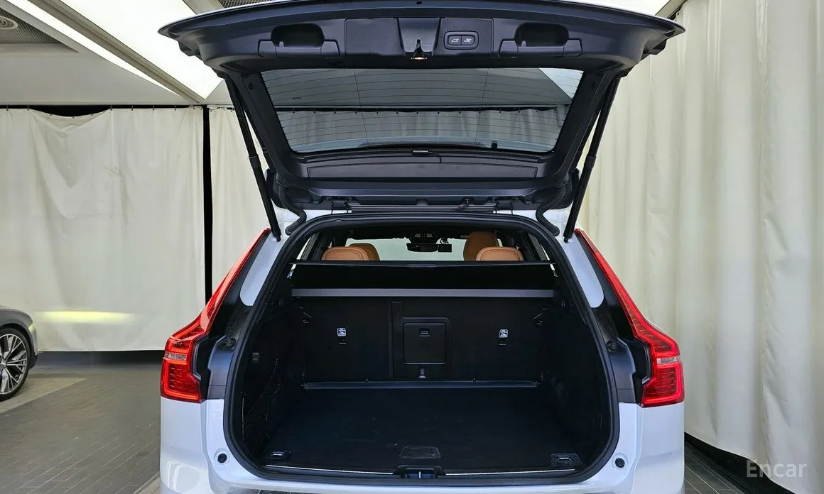 Фото 20 - Volvo XC60