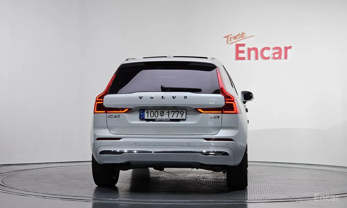 Фото 4 - Volvo XC60