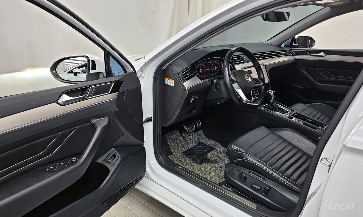 Фото 10 - Volkswagen Passat