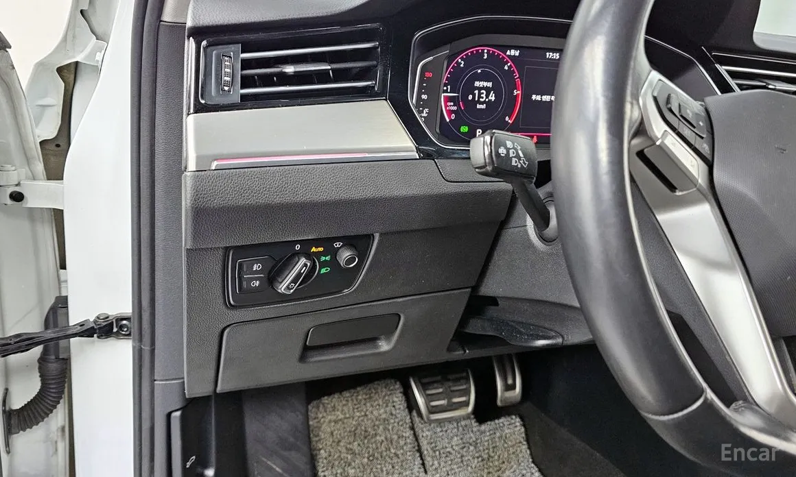 Фото 16 - Volkswagen Passat