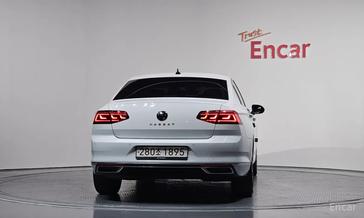 Фото 4 - Volkswagen Passat