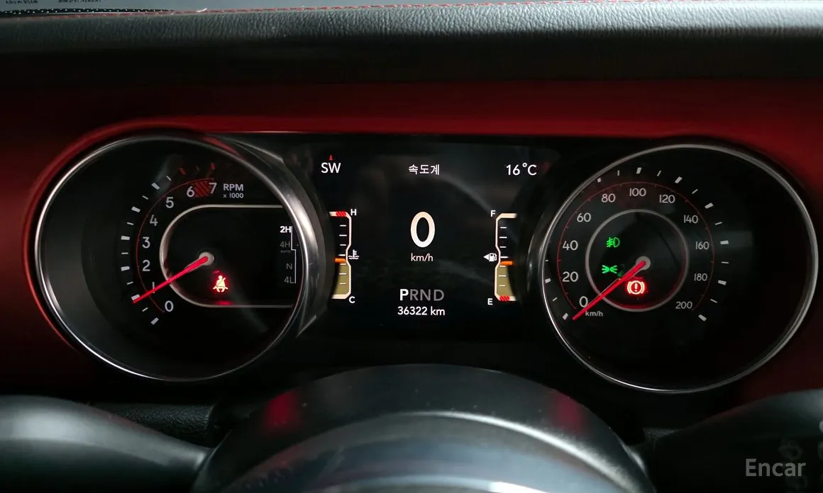 Фото 8 - Jeep Wrangler