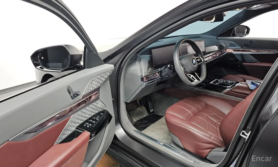 Фото 11 - BMW 7 Series