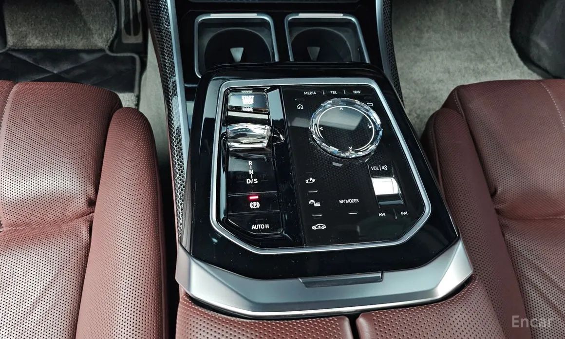 Фото 9 - BMW 7 Series