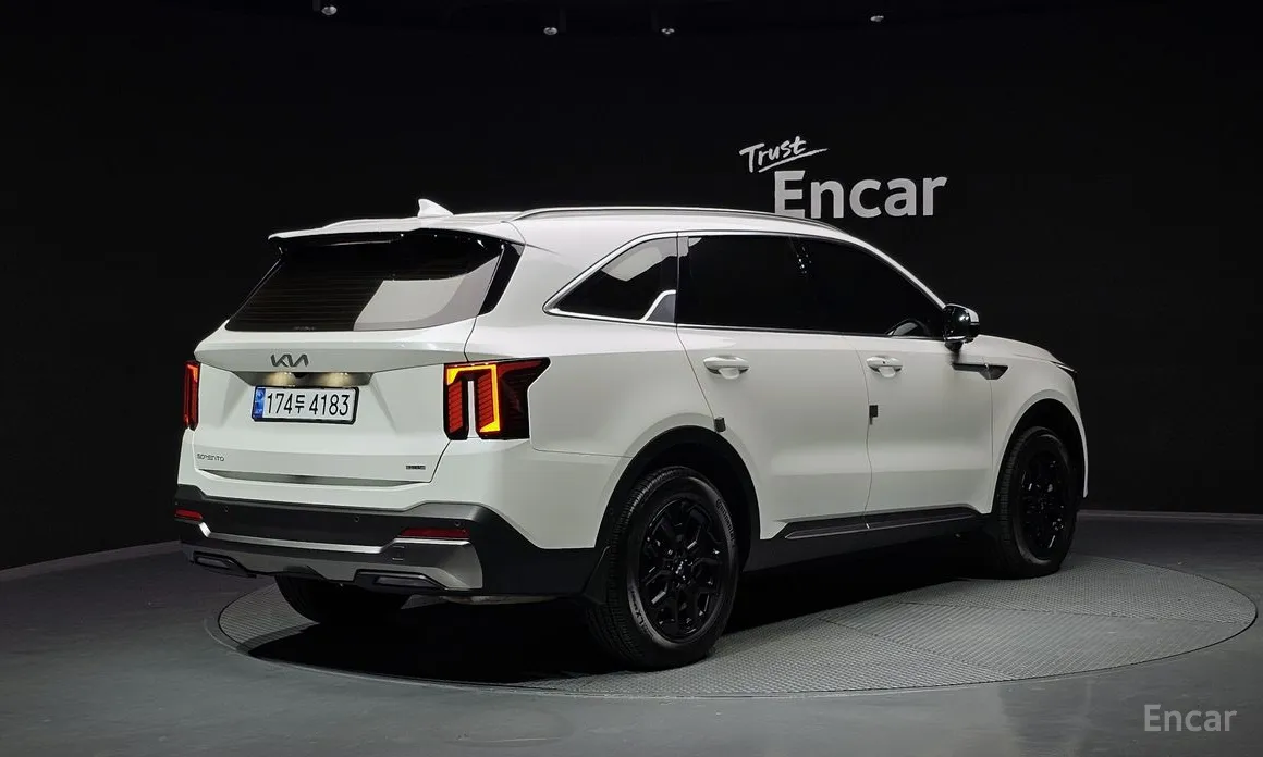 Фото 2 - Kia Sorento