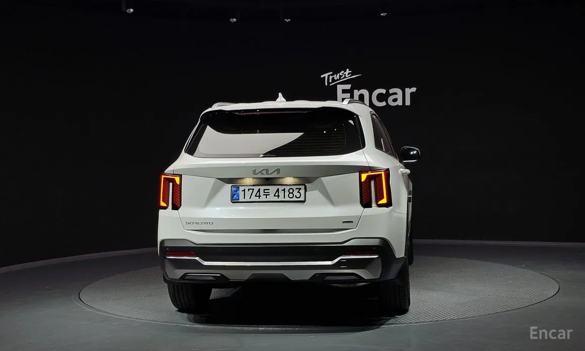 Фото 4 - Kia Sorento