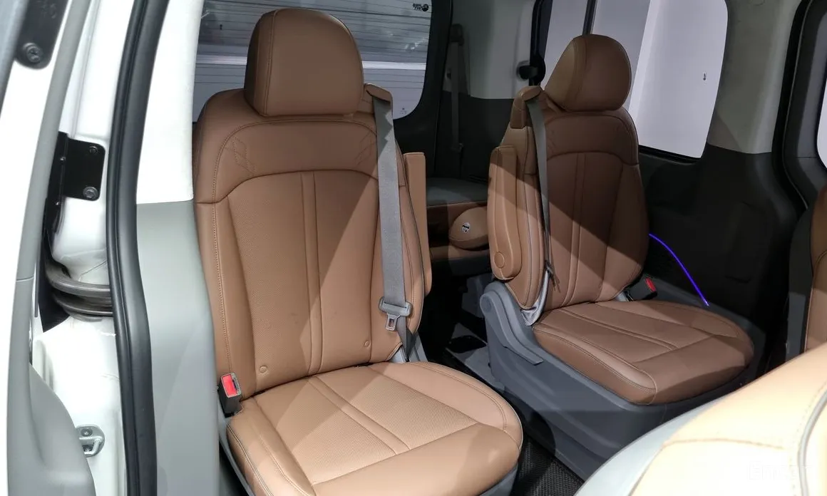 Фото 13 - Hyundai Staria