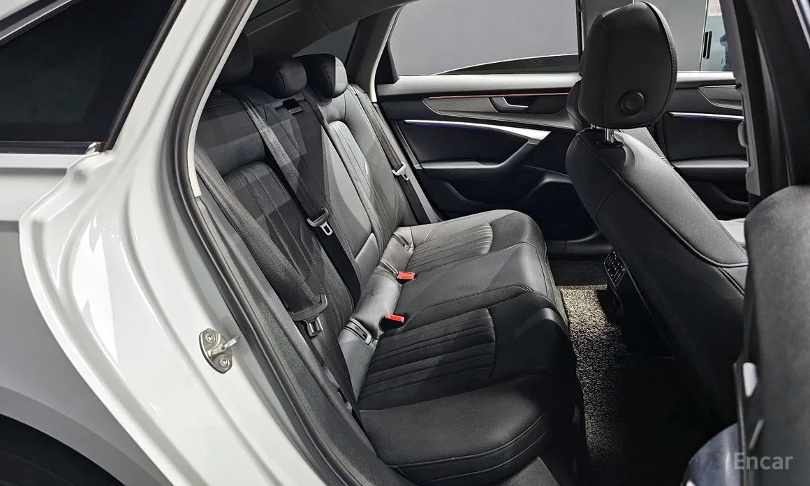 Фото 12 - Audi A6