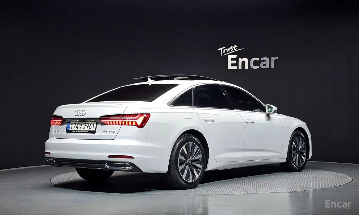 Фото 2 - Audi A6