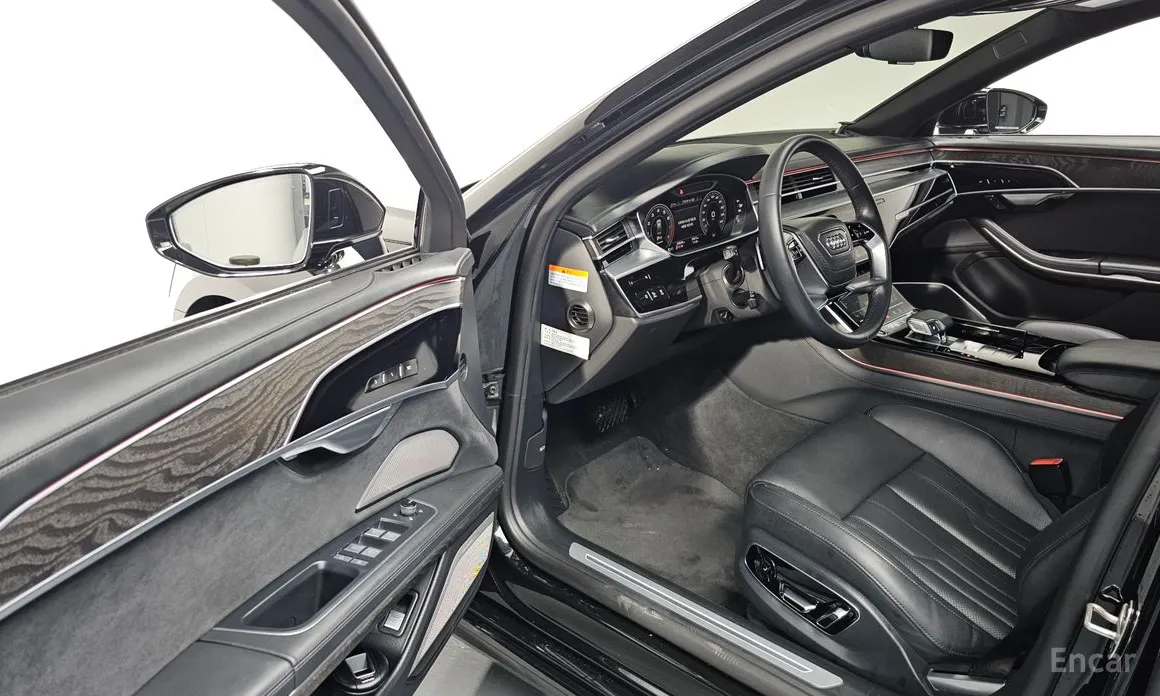 Фото 11 - Audi A8