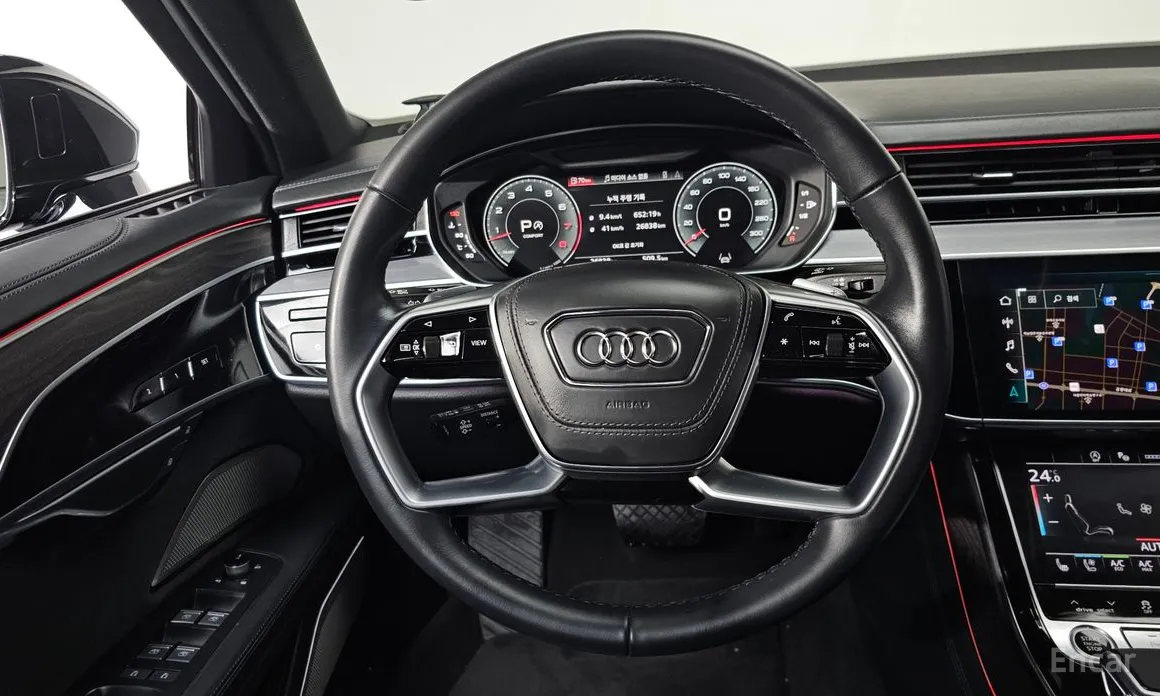 Фото 13 - Audi A8